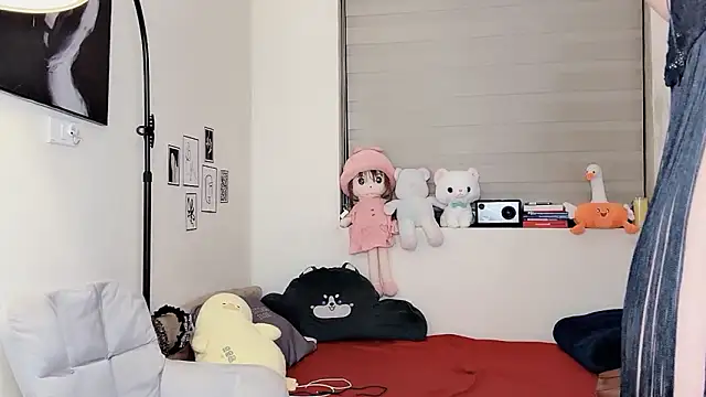 Snapshot of MaiLiiil chatting on 02-03-26, 02:44 MaiLiiil online show from 02-03-26, 02:44