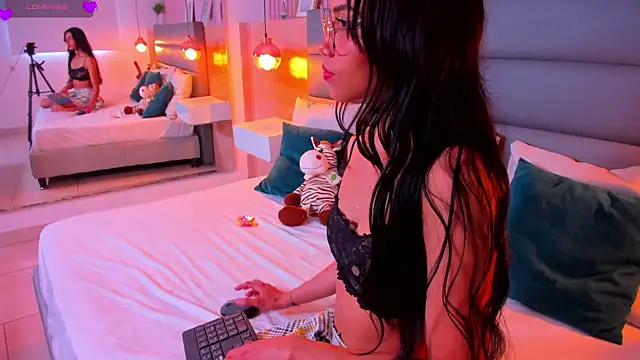 Snapshot of miyu_lu chatting on 09-30-25, 03:28 miyu lu online show from 09-30-25, 03:28