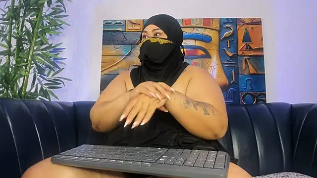 Snapshot of samanee_konn chatting on 06-26-26, 10:19 samanee konn online show from 06-26-26, 10:19