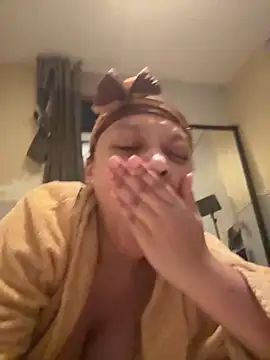 Marleymols online show from 12-21-25, 03:46