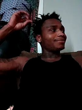 Snapshot of Dropdingo chatting on 10-10-25, 02:21 Dropdingo online show from 10-10-25, 02:21