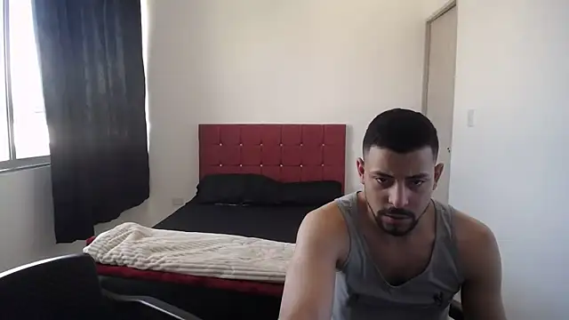 Snapshot of yohacriss chatting on 11-07-25, 05:35 yohacriss online show from 11-07-25, 05:35