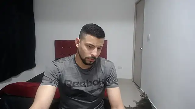 Snapshot of yohacriss chatting on 11-09-25, 02:54 yohacriss online show from 11-09-25, 02:54