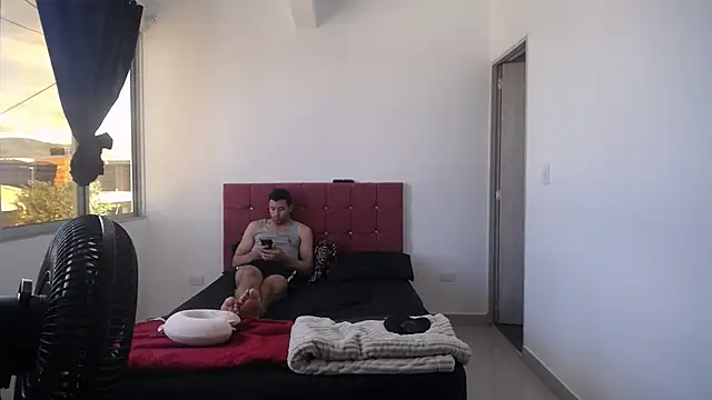 Snapshot of yohacriss chatting on 11-26-25, 06:09 yohacriss online show from 11-26-25, 06:09