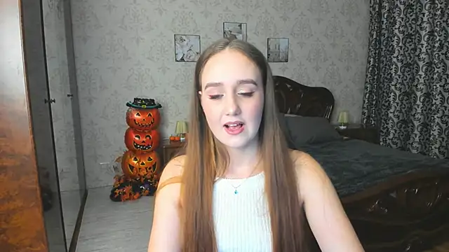 Snapshot of SabrinaCandi chatting on 11-01-25, 08:00 SabrinaCandi online show from 11-01-25, 08:00