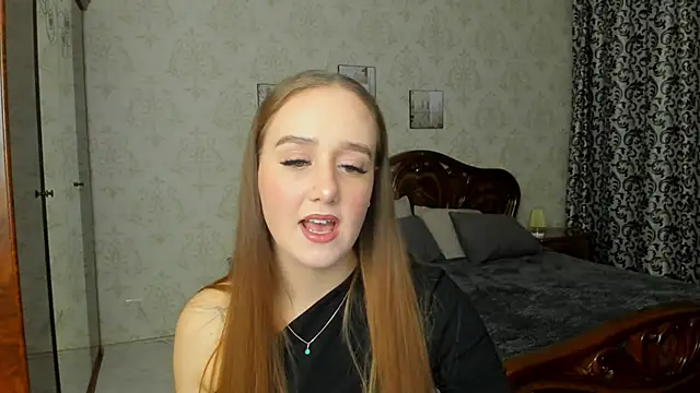 Snapshot of SabrinaCandi chatting on 11-08-25, 03:39 SabrinaCandi online show from 11-08-25, 03:39