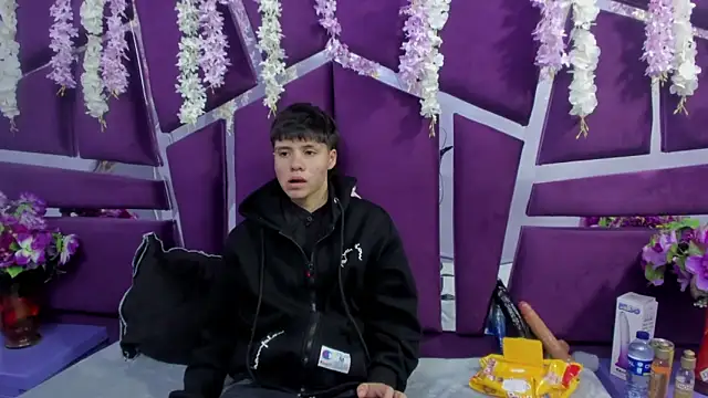 Snapshot of Bruno_Cruzz chatting on 02-14-26, 02:30 Bruno Cruzz online show from 02-14-26, 02:30