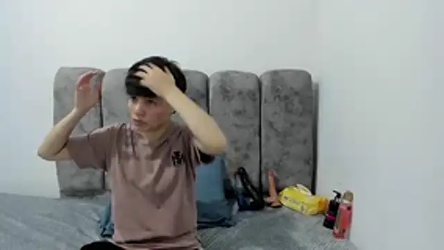 Snapshot of Bruno_Cruzz chatting on 03-27-26, 02:39 Bruno Cruzz online show from 03-27-26, 02:39