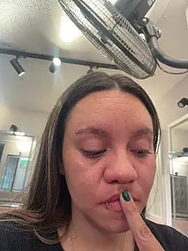 Sky Junne online show from 04-14-26, 04:35