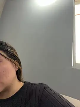 Sky Junne online show from 04-21-26, 05:28