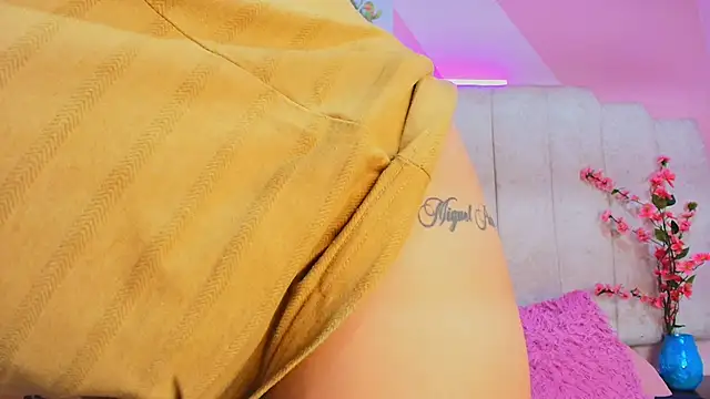 Snapshot of Emma_Carteer chatting on 09-13-25, 11:37 Emma Carteer online show from 09-13-25, 11:37