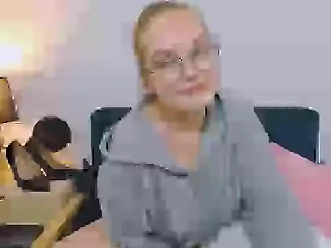 AliceCrazy69 online show from 11-17-25, 03:18