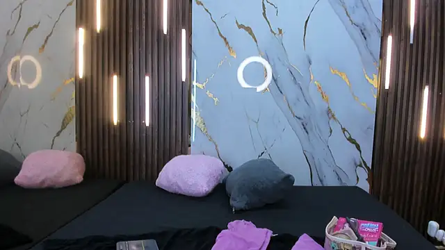 VictoriaDuart online show from 10-25-25, 08:36