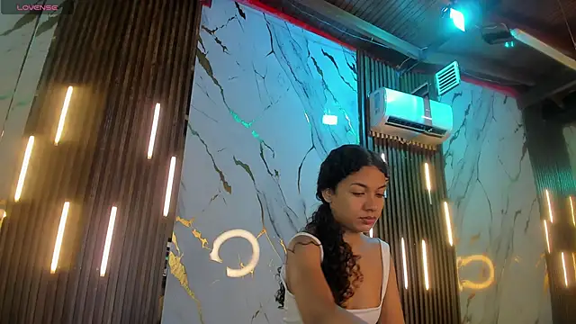 VictoriaDuart online show from 02-26-26, 08:30