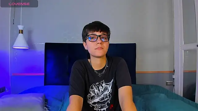 Tsuki Maru online show from 11-26-25, 08:10