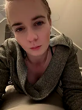 ellieen online show from 10-29-25, 10:00