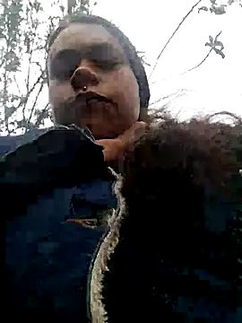 Snapshot of KAREN-25_ chatting on 09-19-25, 12:50 KAREN-25  online show from 09-19-25, 12:50