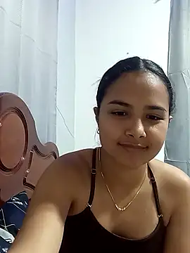 Snapshot of Barbara20x chatting on 12-17-25, 06:58 Barbara20x online show from 12-17-25, 06:58