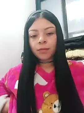 Snapshot of LunaJacobs chatting on 10-17-25, 07:38 LunaJacobs online show from 10-17-25, 07:38
