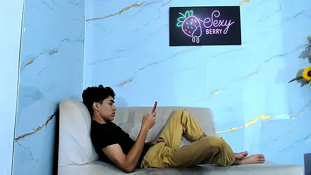 Snapshot of Xxx_hot3 chatting on 09-08-25, 02:38 Xxx hot3 online show from 09-08-25, 02:38