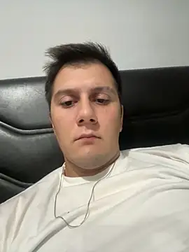 Snapshot of bogerkek chatting on 10-01-25, 09:32 bogerkek online show from 10-01-25, 09:32