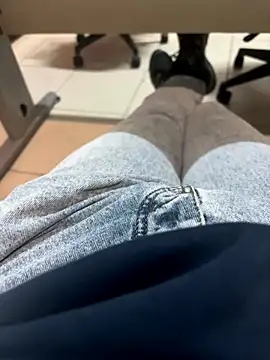 Snapshot of bogerkek chatting on 10-29-25, 10:11 bogerkek online show from 10-29-25, 10:11