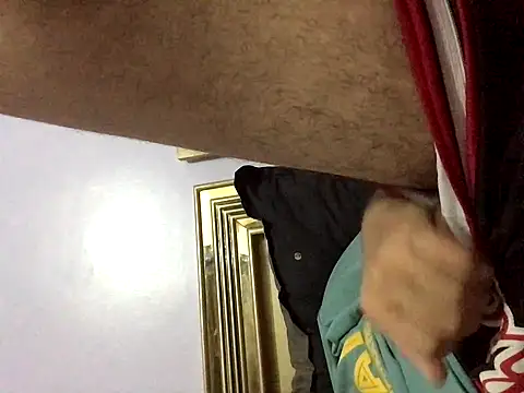 FlungBergenia online show from 11-07-25, 03:23