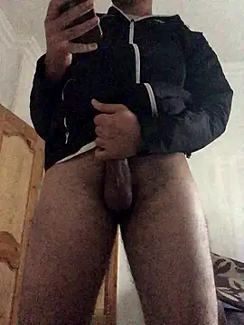 Snapshot of FlungBergenia chatting on 01-10-26, 01:13 FlungBergenia online show from 01-10-26, 01:13