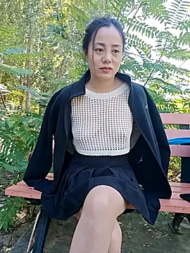 Snapshot of bingxin- chatting on 09-09-25, 04:23 bingxin- online show from 09-09-25, 04:23