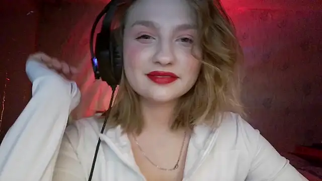 Snapshot of pr_In_cess_ chatting on 03-08-26, 08:23 pr In cess online show from 03-08-26, 08:23