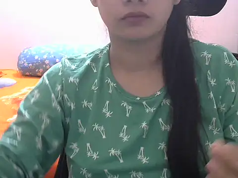 Snapshot of SexyNeylar chatting on 11-29-25, 04:59 SexyNeylar online show from 11-29-25, 04:59