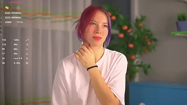 Snapshot of JuliannaWenger chatting on 11-17-25, 04:35 JuliannaWenger online show from 11-17-25, 04:35