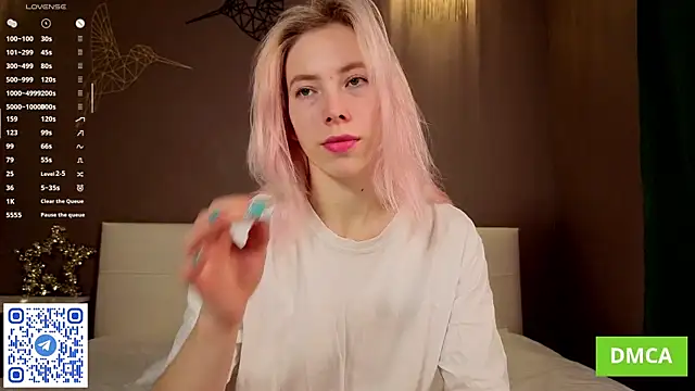 Snapshot of JuliannaWenger chatting on 02-20-26, 03:56 JuliannaWenger online show from 02-20-26, 03:56