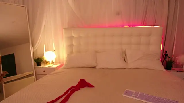 Lilit 1Love online show from 09-30-25, 05:07