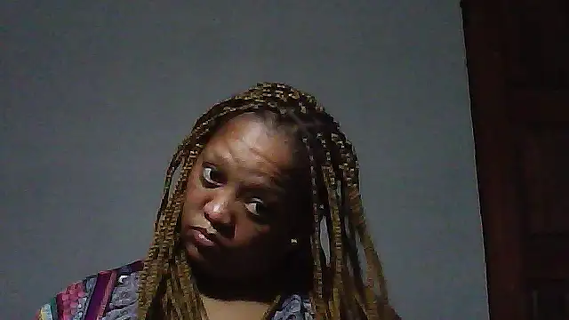 Snapshot of Yellobonepussy chatting on 09-09-25, 03:44 Yellobonepussy online show from 09-09-25, 03:44