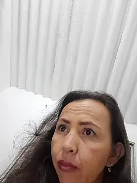 Snapshot of zaira_spice chatting on 10-05-25, 08:56 zaira spice online show from 10-05-25, 08:56