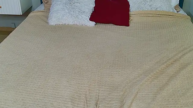 Evie Vall online show from 11-16-25, 03:39