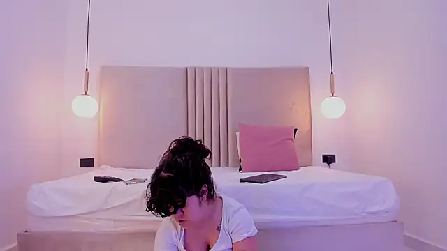 PamelaBonnet mml online show from 11-22-25, 04:17