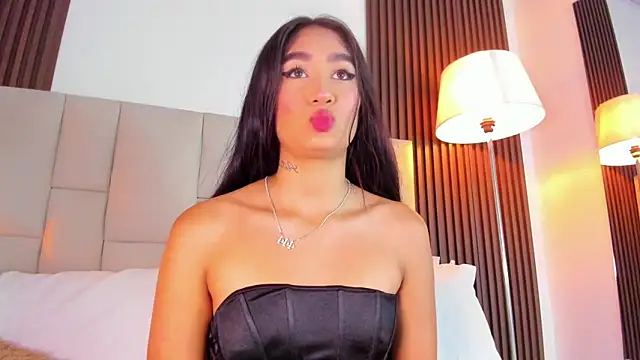 Nicolqueen  online show from 06-05-26, 11:27