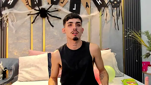 NikoStone  online show from 11-02-25, 04:48