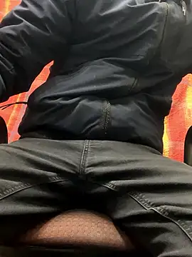 Snapshot of bmwe71 chatting on 01-07-26, 02:41 bmwe71 online show from 01-07-26, 02:41