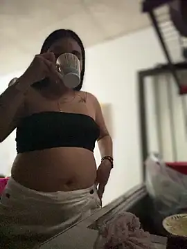 Sophie Dreamss online show from 11-22-25, 09:25