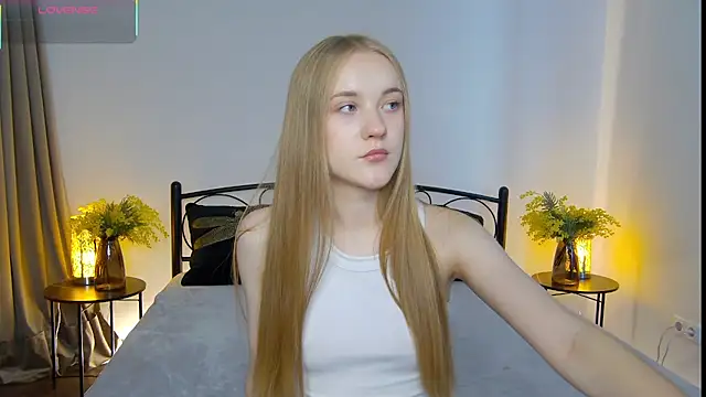 KumiKruz online show from 09-15-25, 01:22