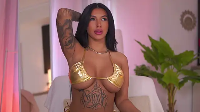 Snapshot of AishaaDevoe chatting on 02-05-26, 10:42 AishaaDevoe online show from 02-05-26, 10:42