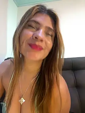 Skarlett 12  online show from 10-22-25, 11:21