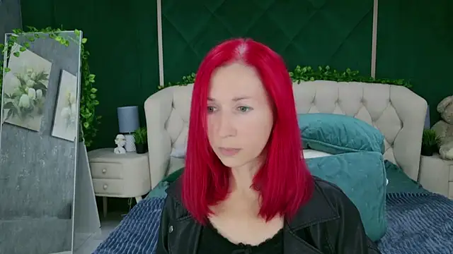 Snapshot of Sofia_Lix chatting on 09-28-25, 04:01 Sofia Lix online show from 09-28-25, 04:01