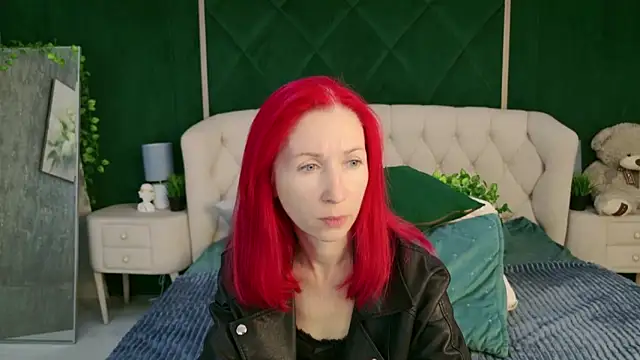 Snapshot of Sofia_Lix chatting on 09-29-25, 04:06 Sofia Lix online show from 09-29-25, 04:06