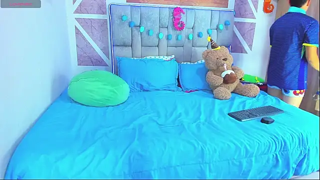 christopher Hot online show from 03-27-26, 11:59