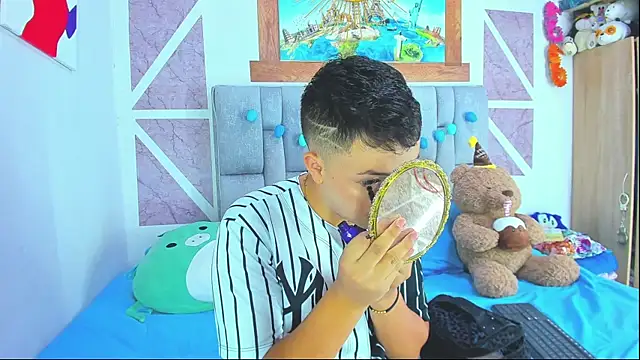 christopher Hot online show from 04-01-26, 11:35