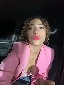 Snapshot of roxyrougee chatting on 05-03-26, 10:10 roxyrougee online show from 05-03-26, 10:10